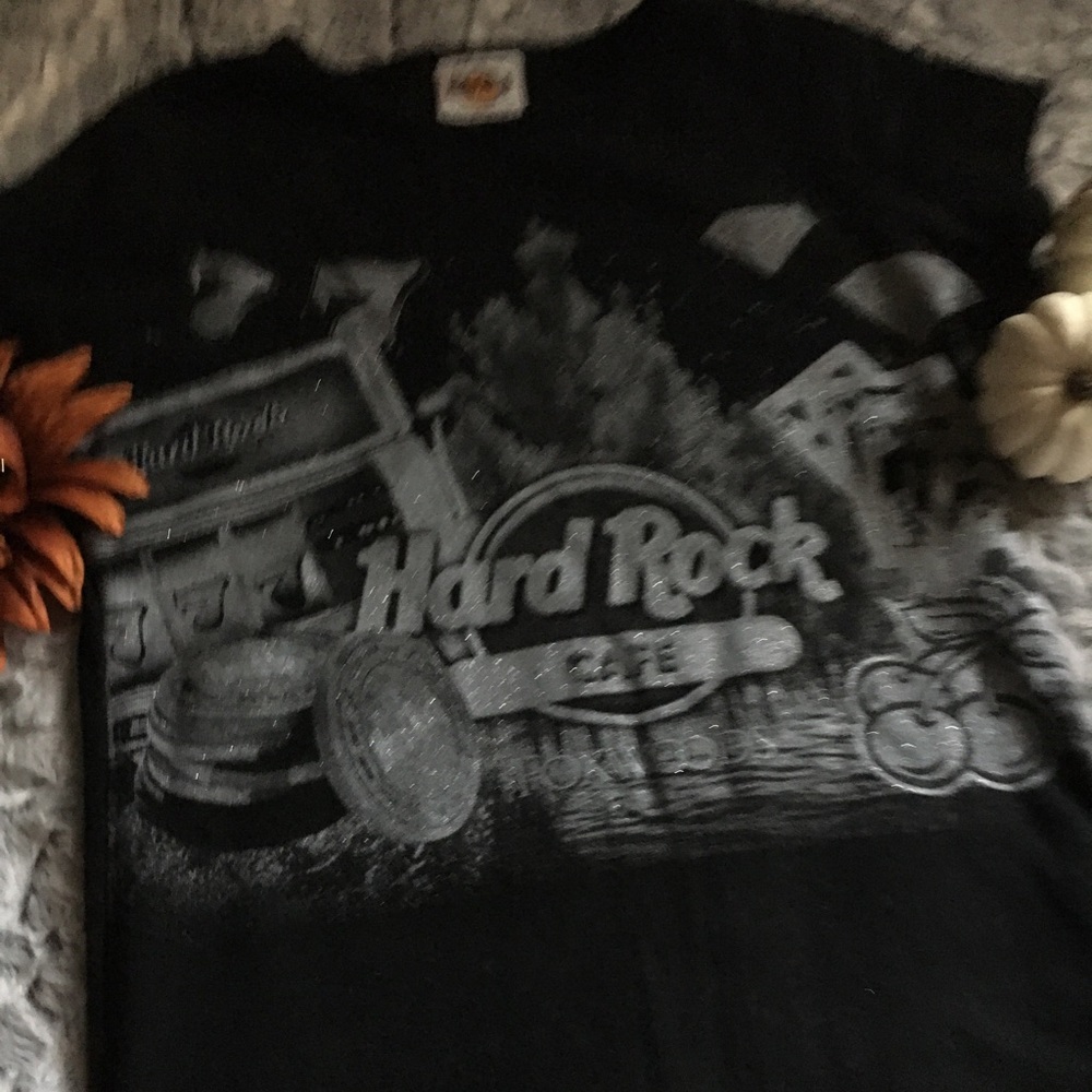 Glittering authentic Hard Rock Cafe Foxwoods tee